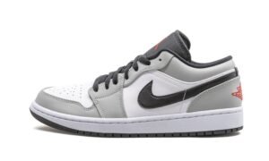 air jordan 1 low light smoke grey 4054 bnx9k d8b6e943 8f5b 4c9e 9010 f6c59be97fc1