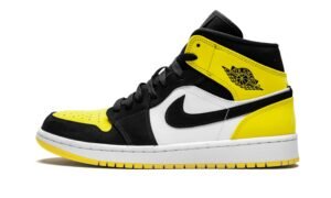 air jordan 1 mid se yellow toe 4632 bldat aed9570a 8713 474b 8729 34ee32cd4ddc